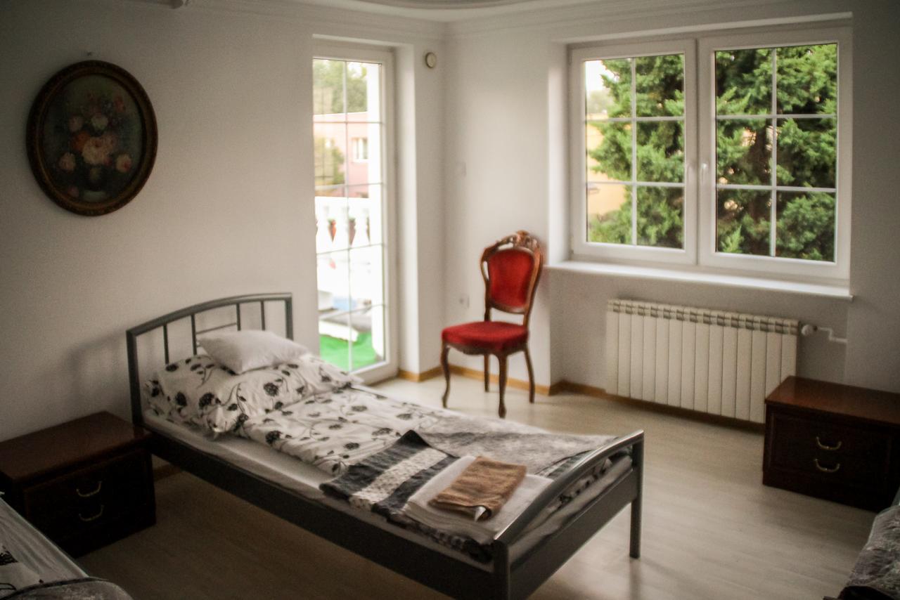 Magic Garden Hostel Kaliszki Buitenkant foto